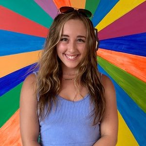 Meet your Posher, Abigail